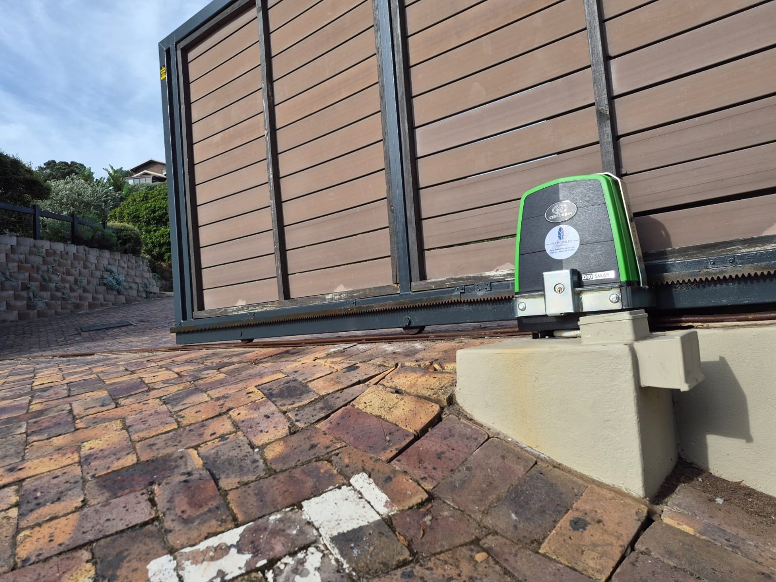 Centurion Motor - Timber Sliding Gate